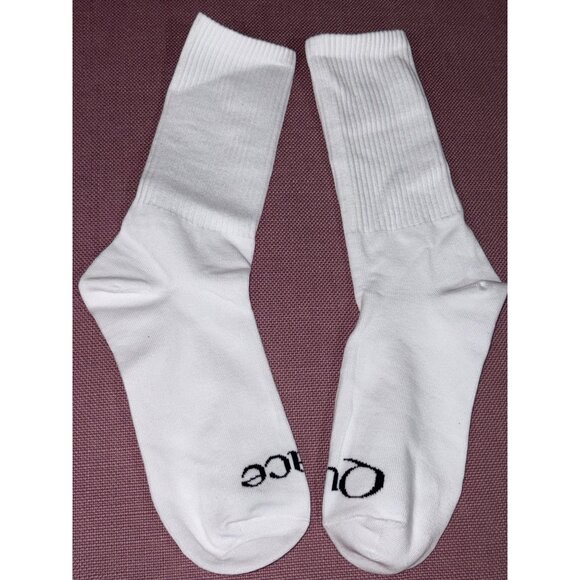 Museum of Peace and Quiet Icon Socks in White One Size Unisex - Picture 5 of 7